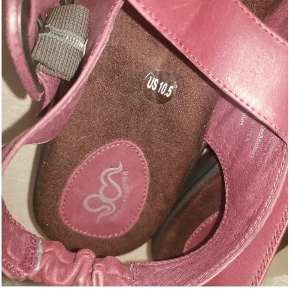 Gravity Defyer 10.5 Leather‎ Slingback Sandals MaryJane Comfort Buckle Burgundy - Picture 3 of 7